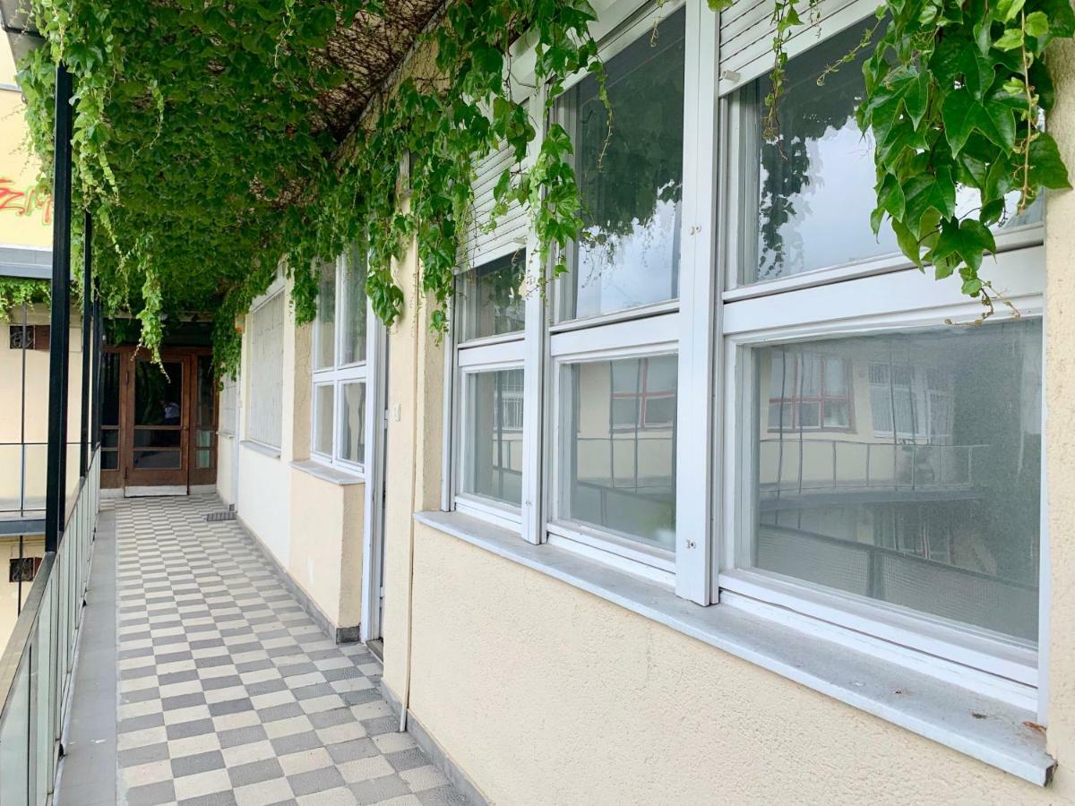 Standard Apartment By Hi5 - Incredible View With Terrace Budapesta Exterior foto